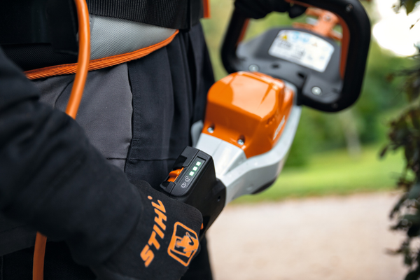 STIHL HSA 130 T Grundgerät / 75 cm